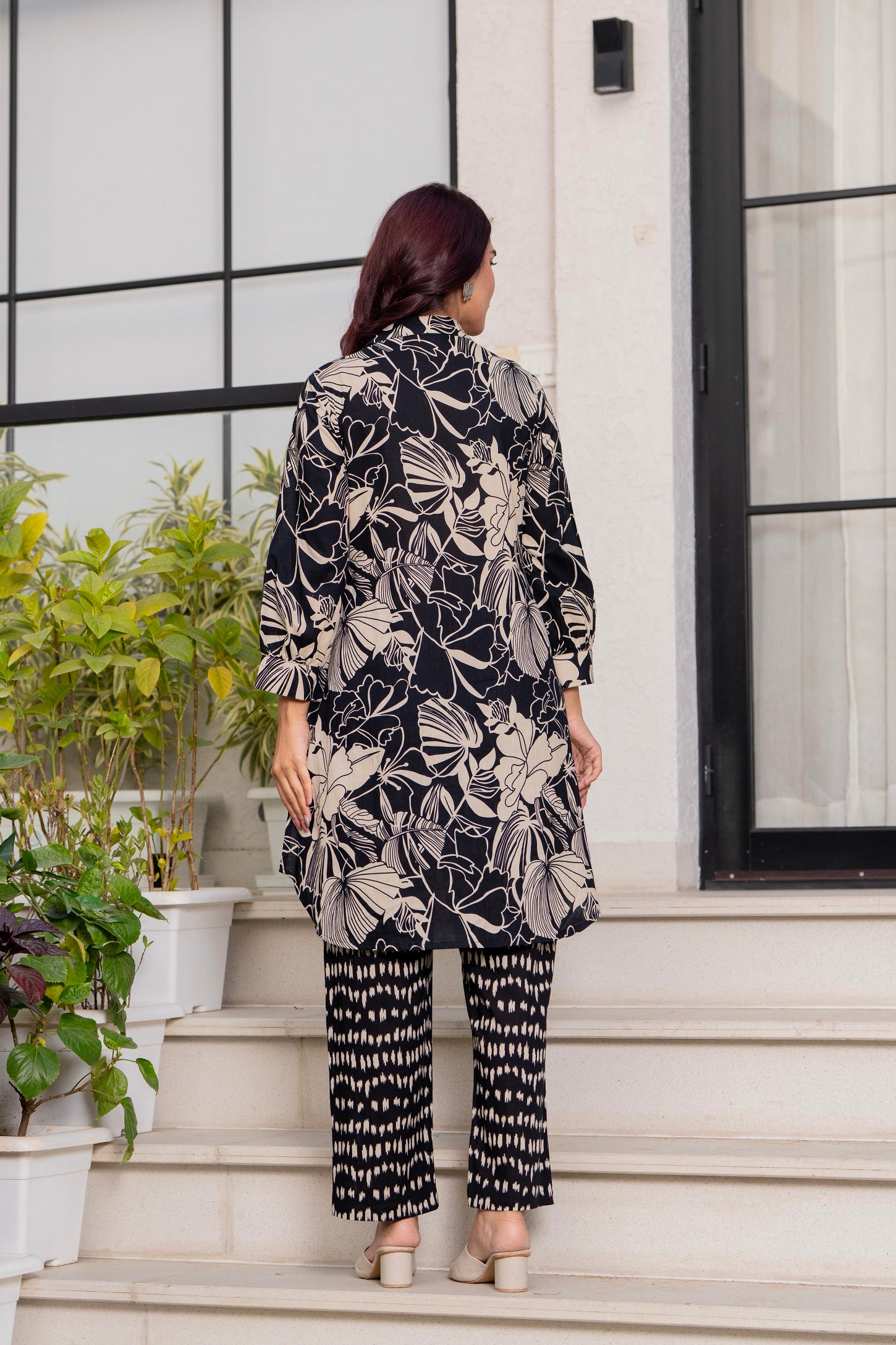 Black & Beige Floral Printed Kurti Pant Set