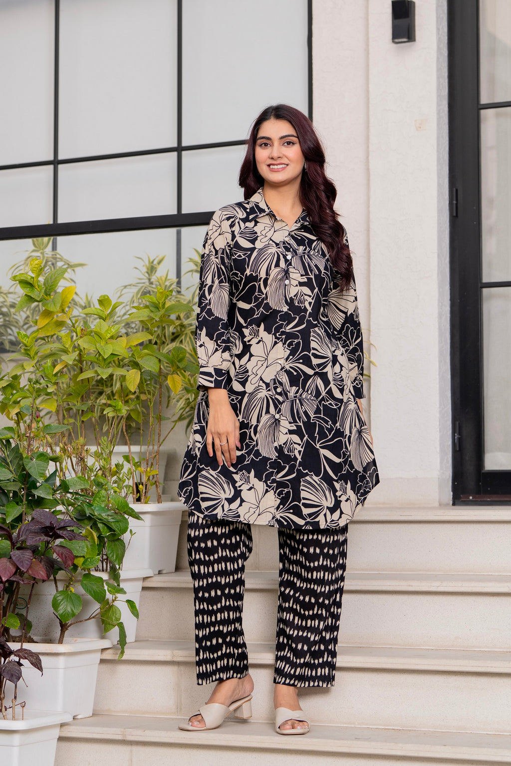 Black & Beige Floral Printed Kurti Pant Set