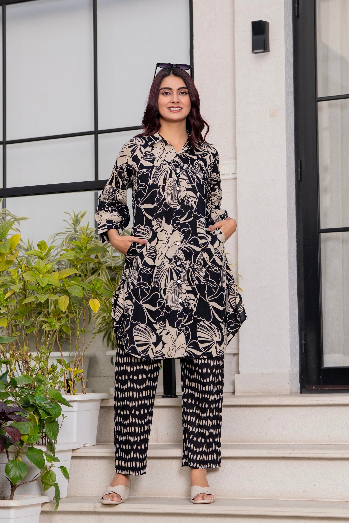 Black & Beige Floral Printed Kurti Pant Set