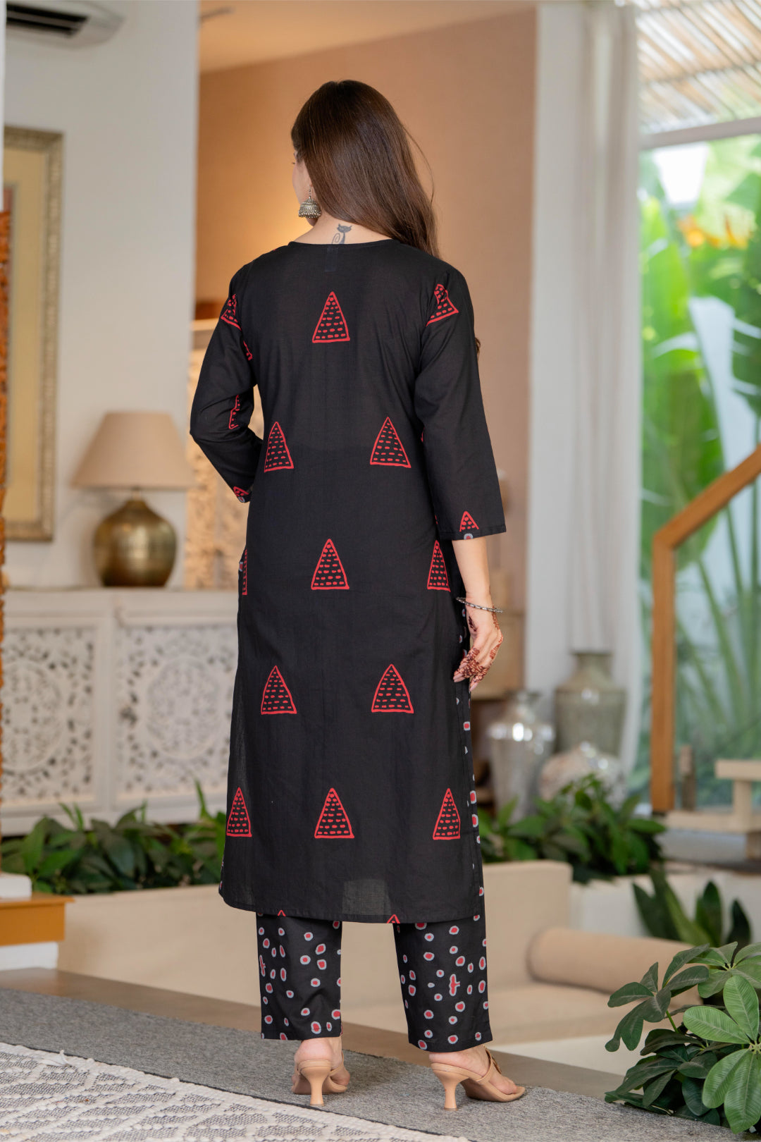 Women Pure Cotton Embroidered Kurta Sets With Dupatta