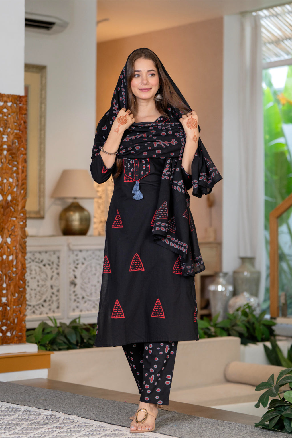 Women Pure Cotton Embroidered Kurta Sets With Dupatta