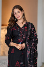 Women Pure Cotton Embroidered Kurta Sets With Dupatta