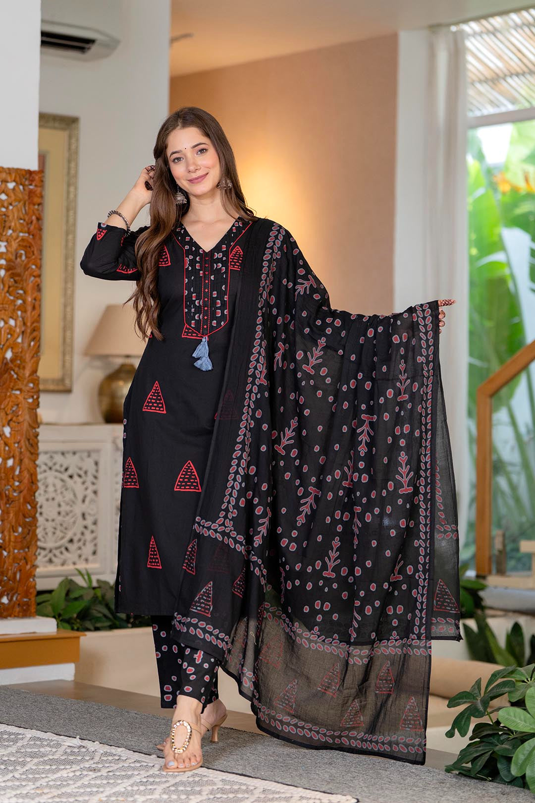 Women Pure Cotton Embroidered Kurta Sets With Dupatta