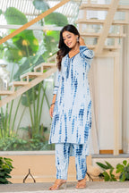 Women Dyed Regular Pure Cotton Kurta with Trousers