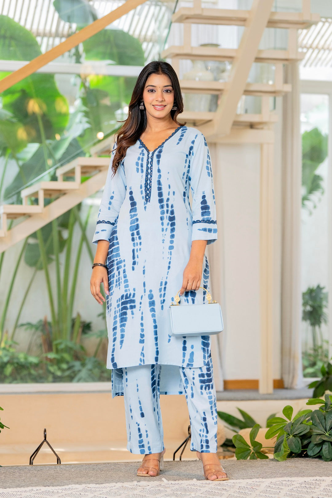 Women Dyed Regular Pure Cotton Kurta with Trousers