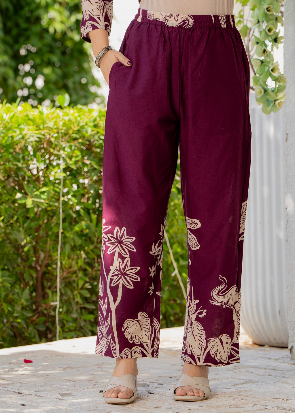 Women Ethnic Motifs Printed Regular Thread Work Pure Cotton Kurta with Trousers