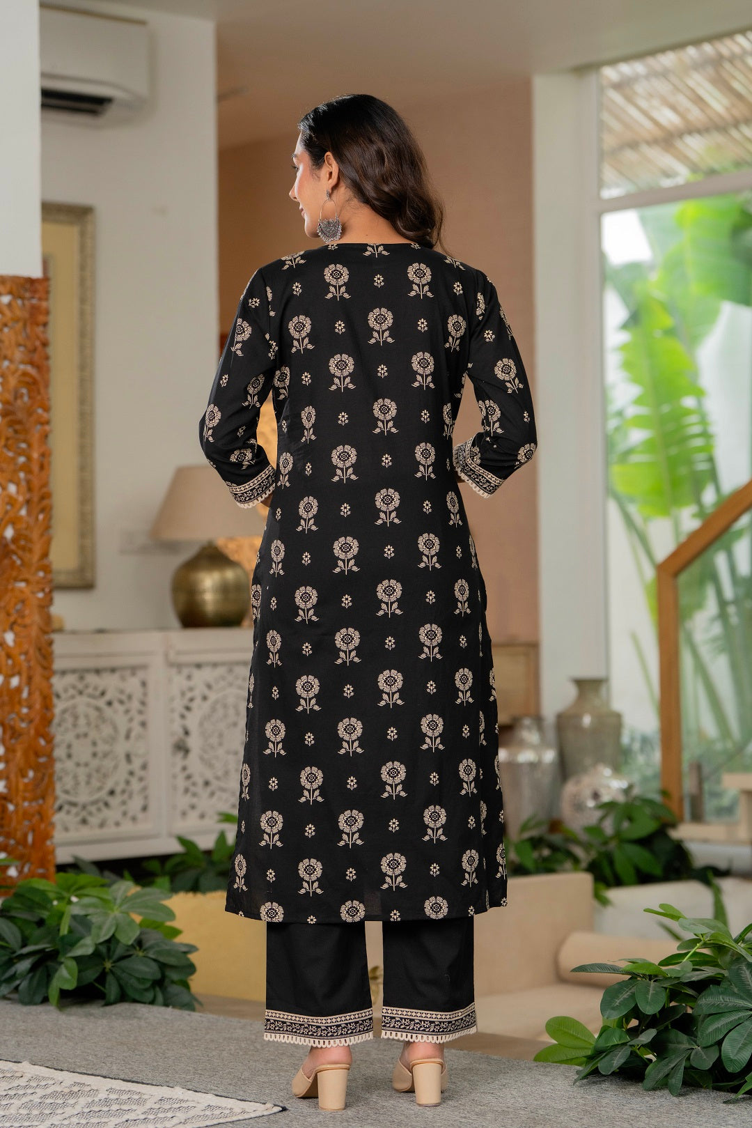 Women Printed Regular Pure Cotton Kurta with Trousers & Dupatta