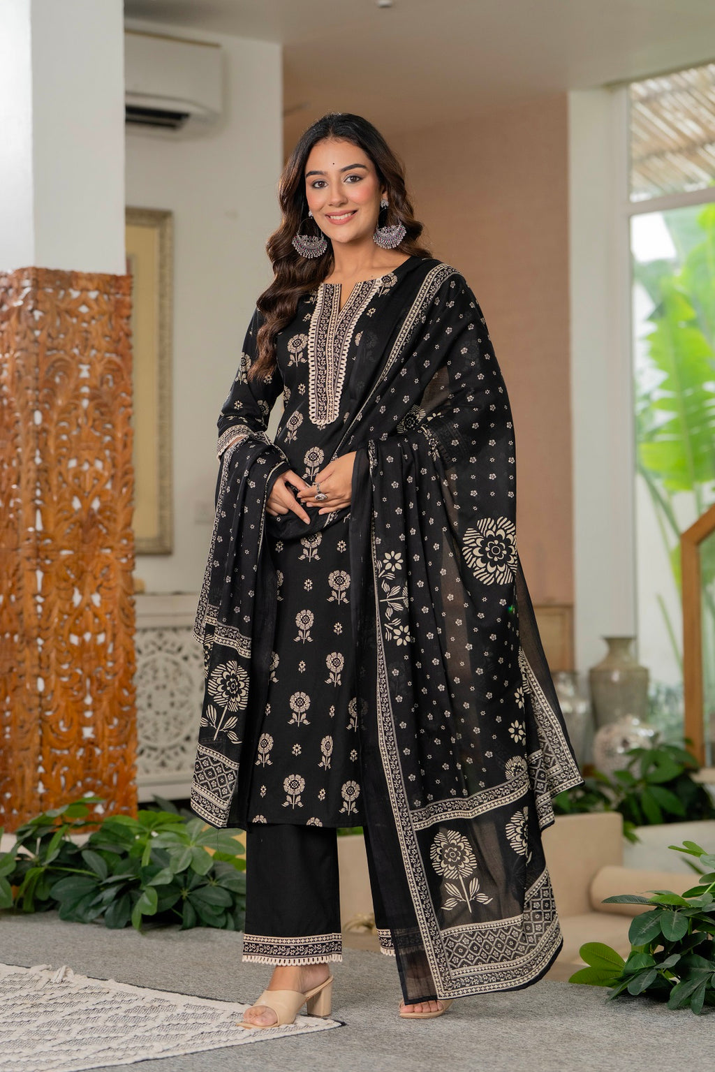 Women Printed Regular Pure Cotton Kurta with Trousers & Dupatta