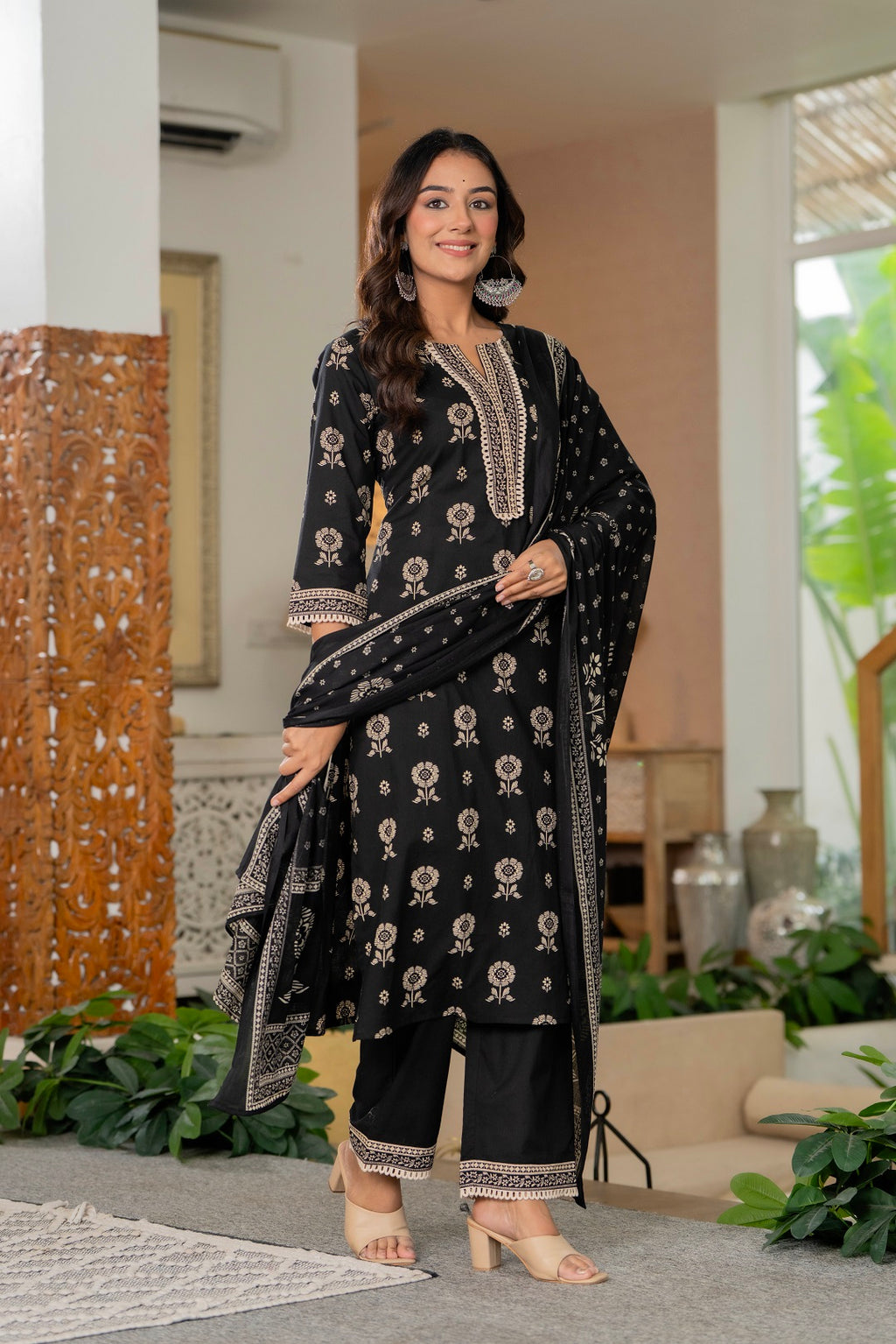 Women Printed Regular Pure Cotton Kurta with Trousers & Dupatta