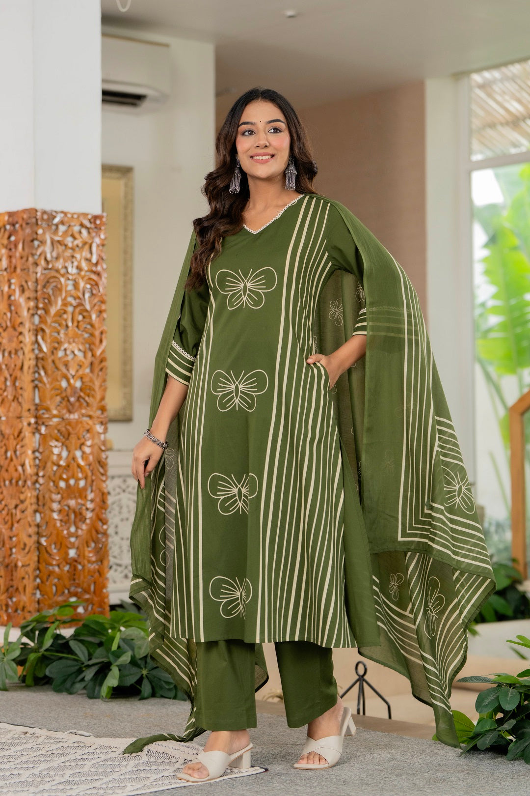 Women Striped Printed Pure Cotton Kurta with Trousers & With Dupatta