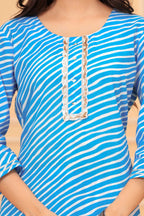 Blue Printed Straight Kurta with Round Neck